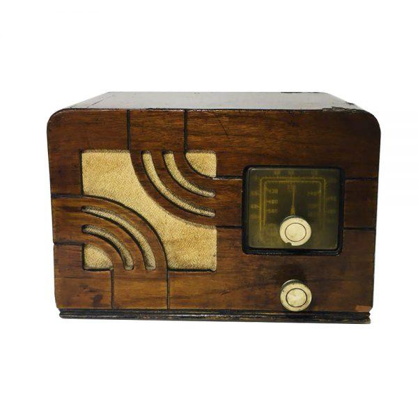 RADIO A TUBOS "RCA VICTOR"