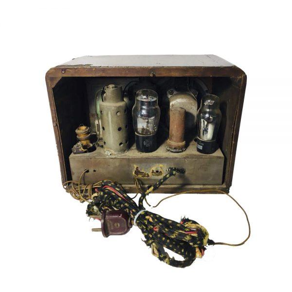 RADIO A TUBOS "RCA VICTOR"