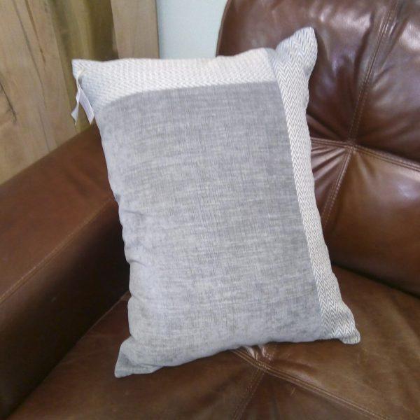 COJÍN ULTRA SUAVE. BLANCO / GRIS